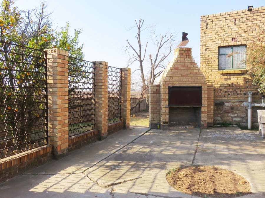 3 Bedroom Property for Sale in Deneysville Free State